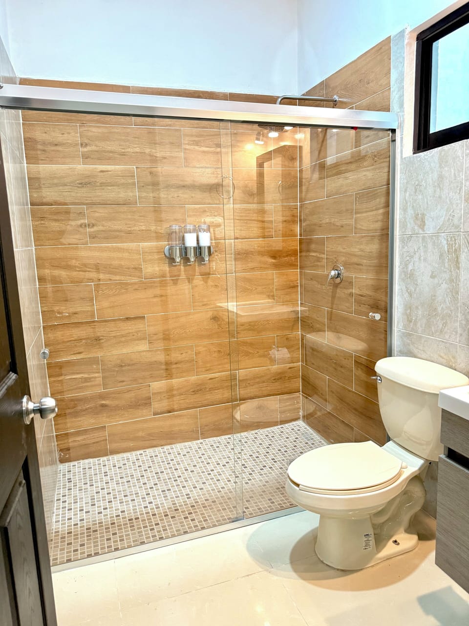Deluxe Double Room | Bathroom
