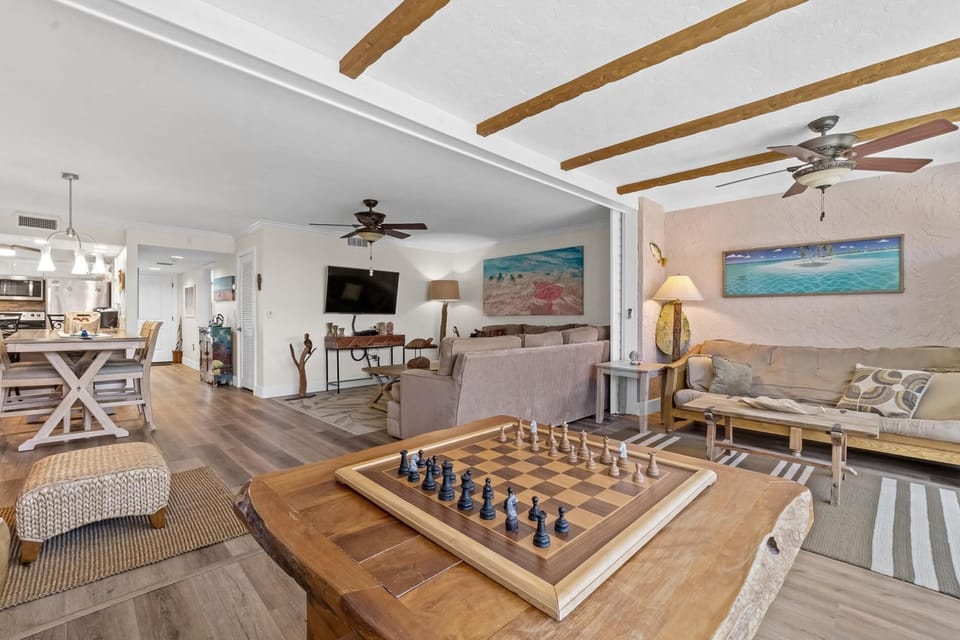 Tortuga – 2BR on Beach, Heated Pool & Sauna (3987)