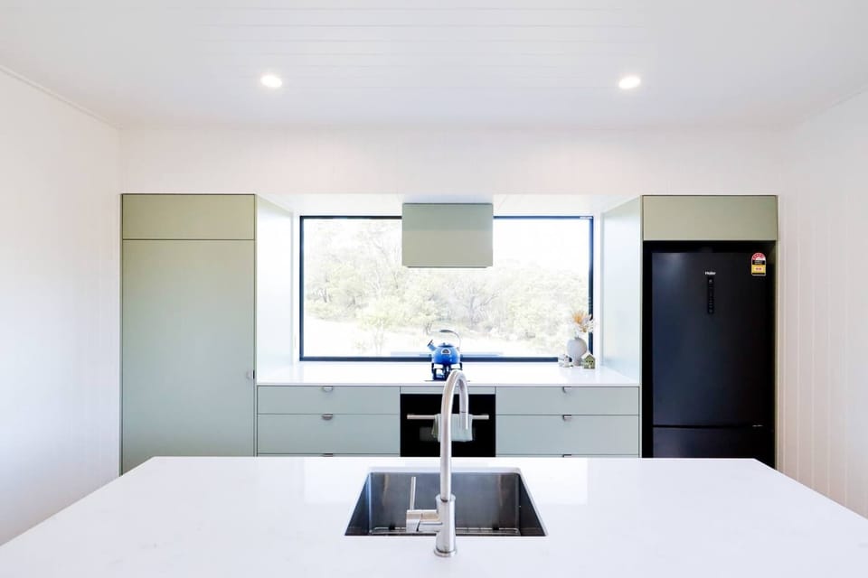 Full kitchen