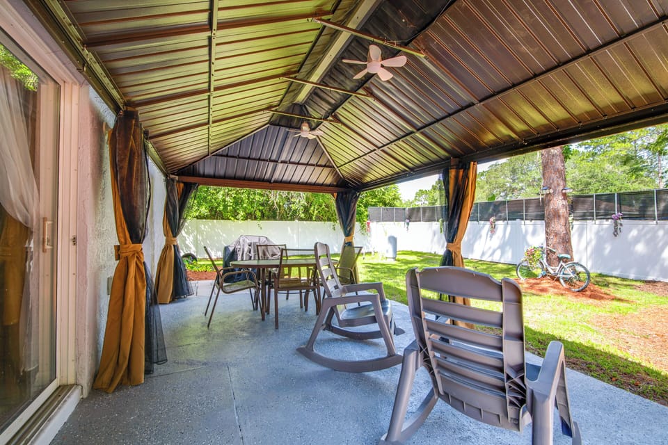 Covered Patio | Gas Grill