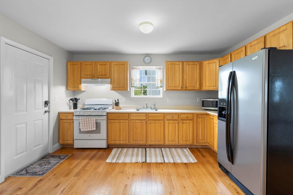 Whole Kitchen