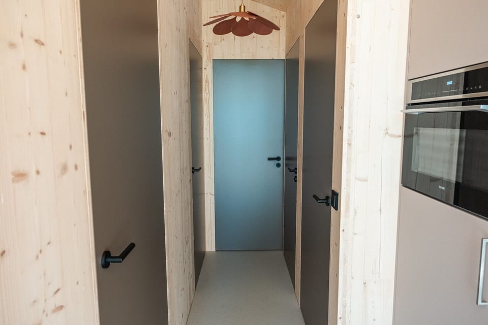 Entrance / Reception