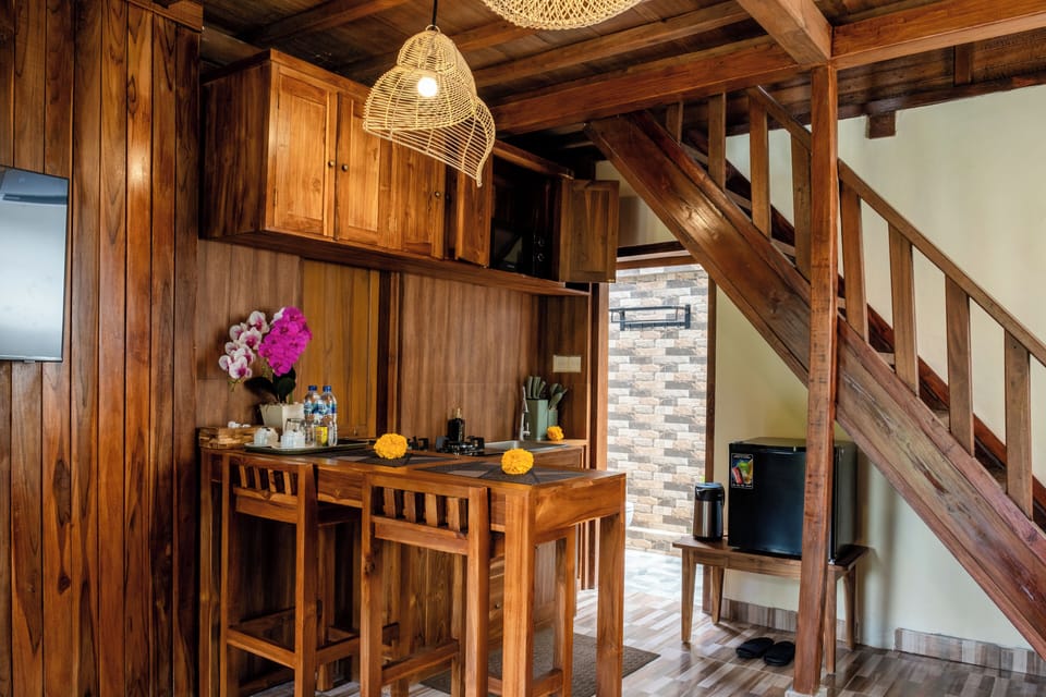 Signature Villa | Private kitchen | Stovetop, electric kettle