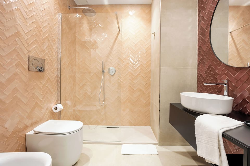 Classic Double Room, City View | Bathroom | Bidet