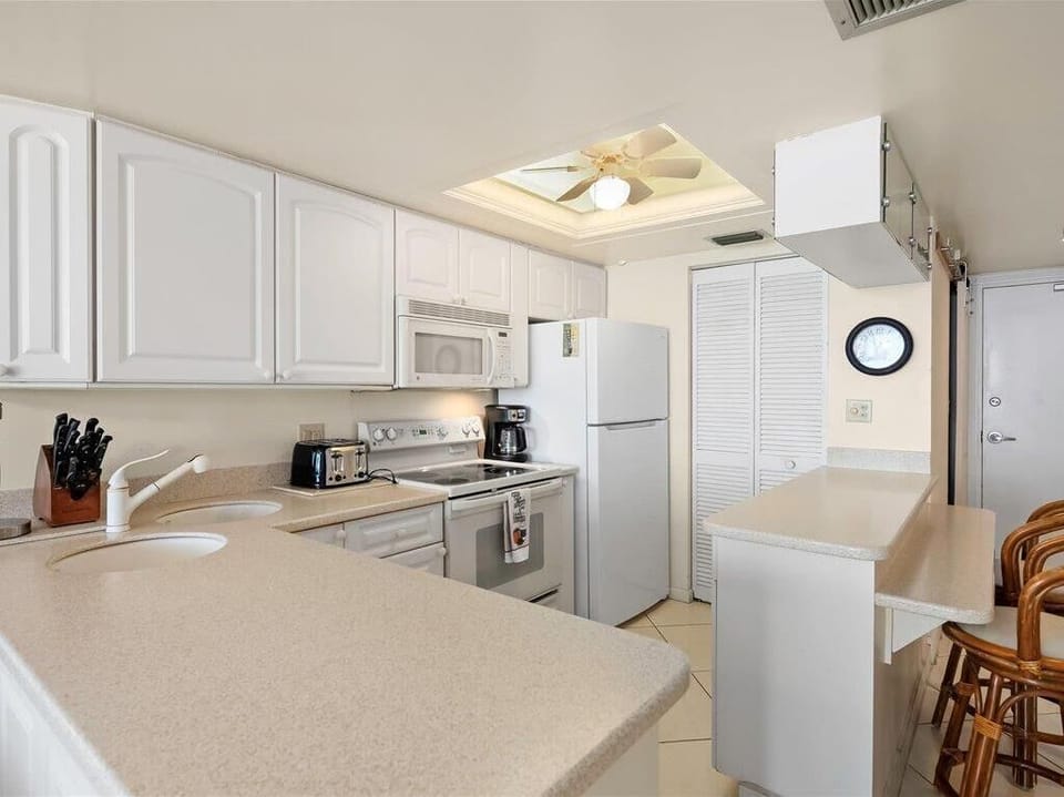 Airy White Kitchen
