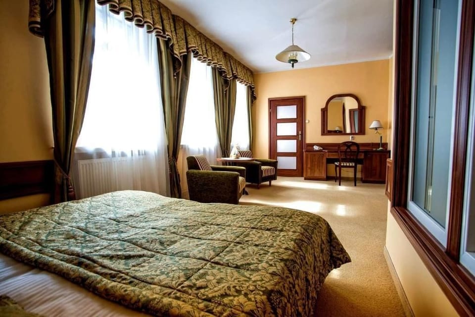Luxury Apartment | Iron/ironing board, free WiFi