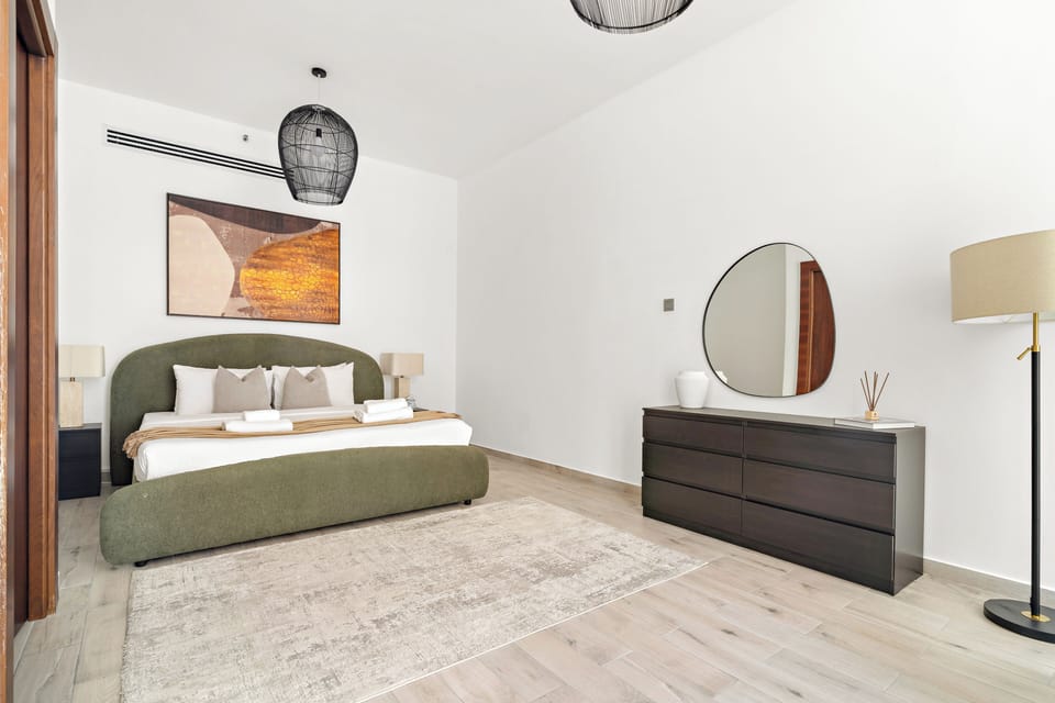 Classic Apartment | Desk, iron/ironing board, free WiFi