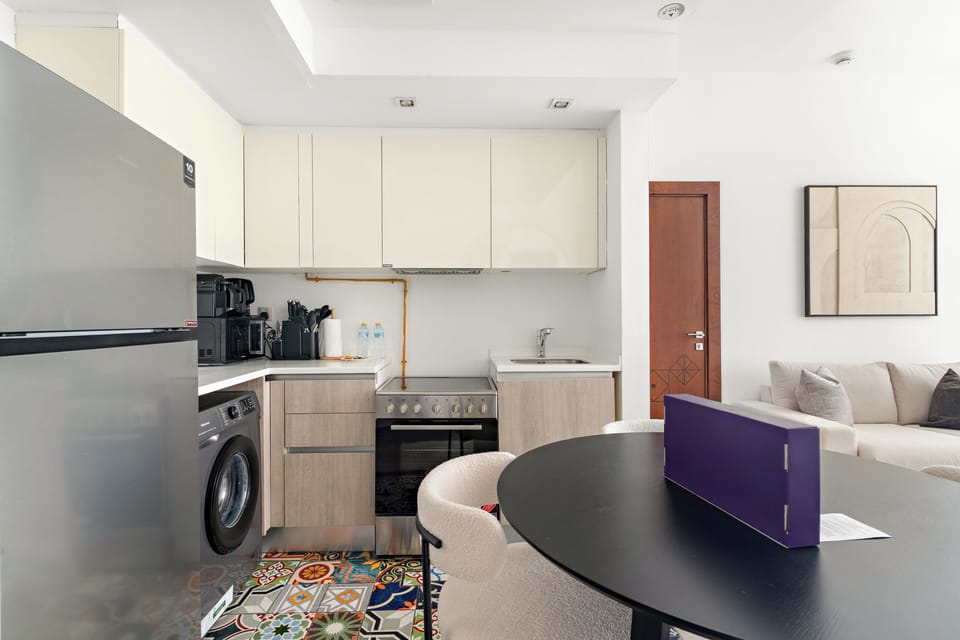 Classic Apartment | Private kitchen | Fridge, microwave, oven, stovetop