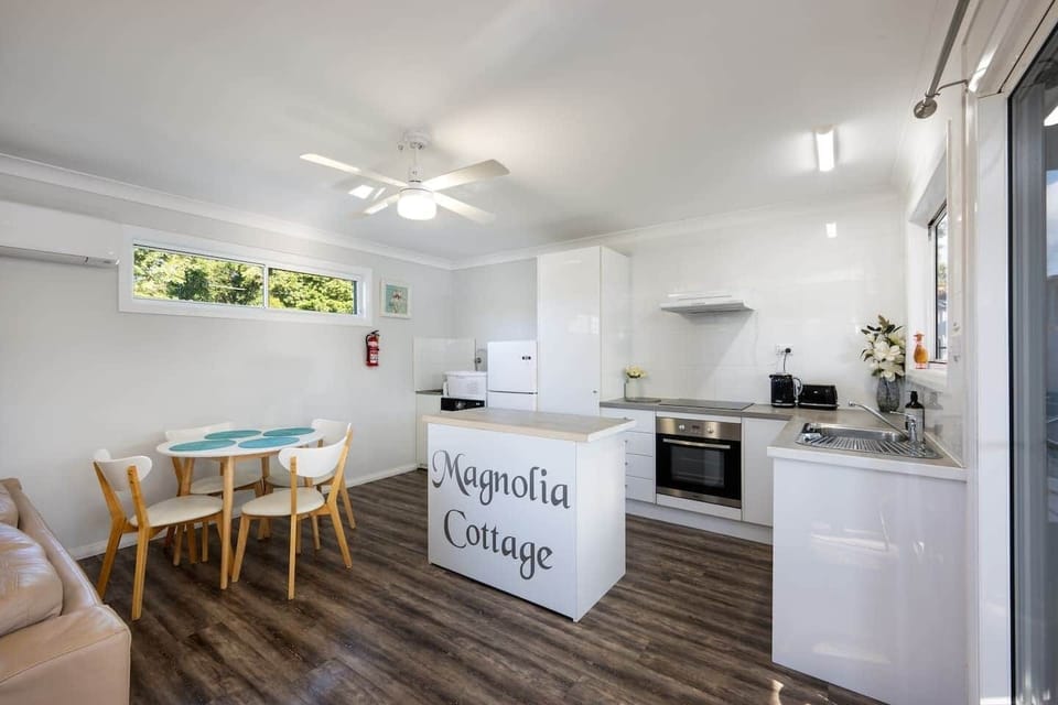 Dining/kitchen/washing machine
