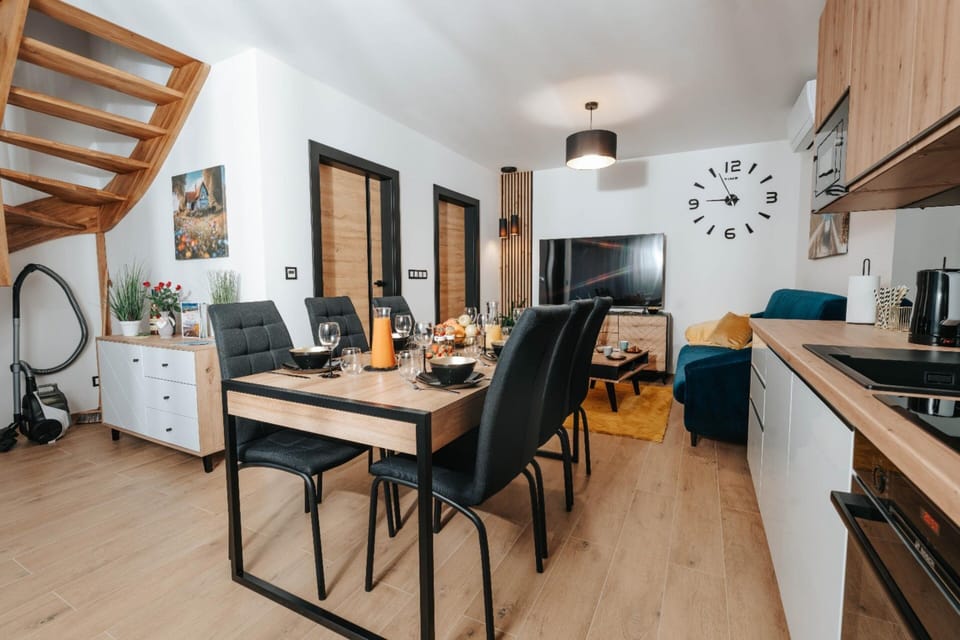 House | Dining