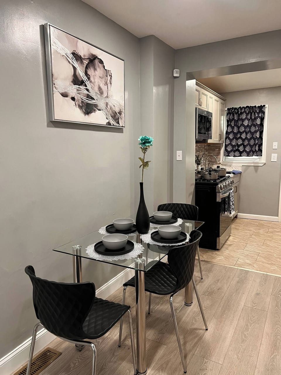 House, 2 Bedrooms, Smoking, City View | Dining room