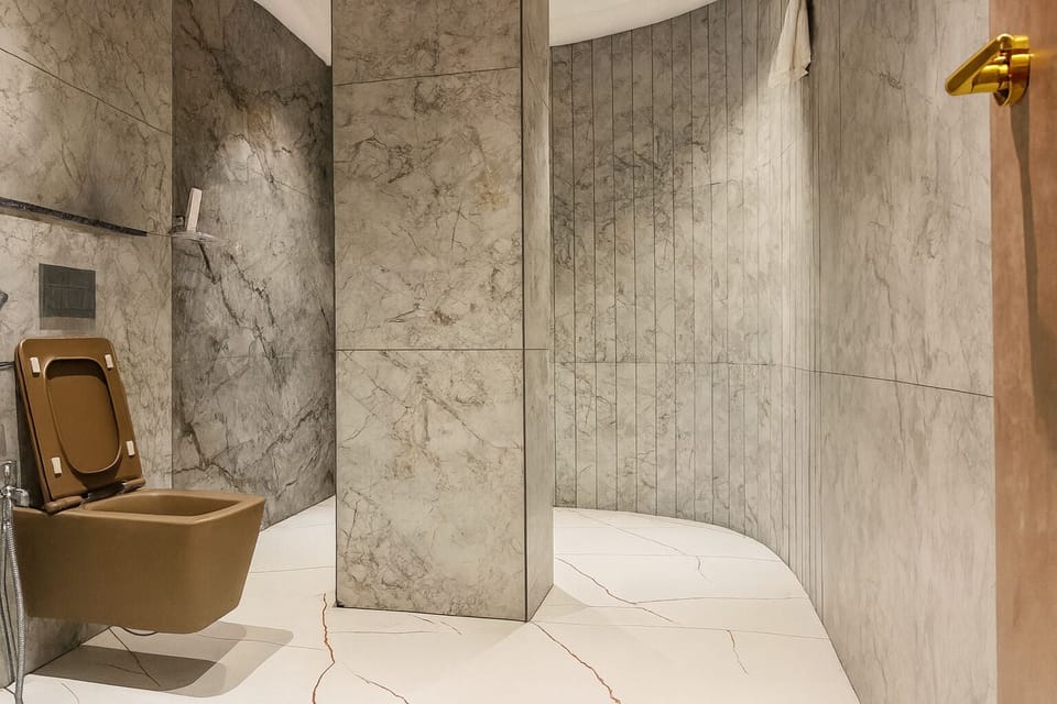 Premium Double Room, 1 Bedroom, City View | Bathroom | Slippers