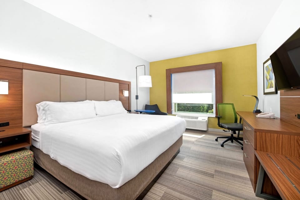 Premium bedding, down comforters, pillowtop beds, in-room safe