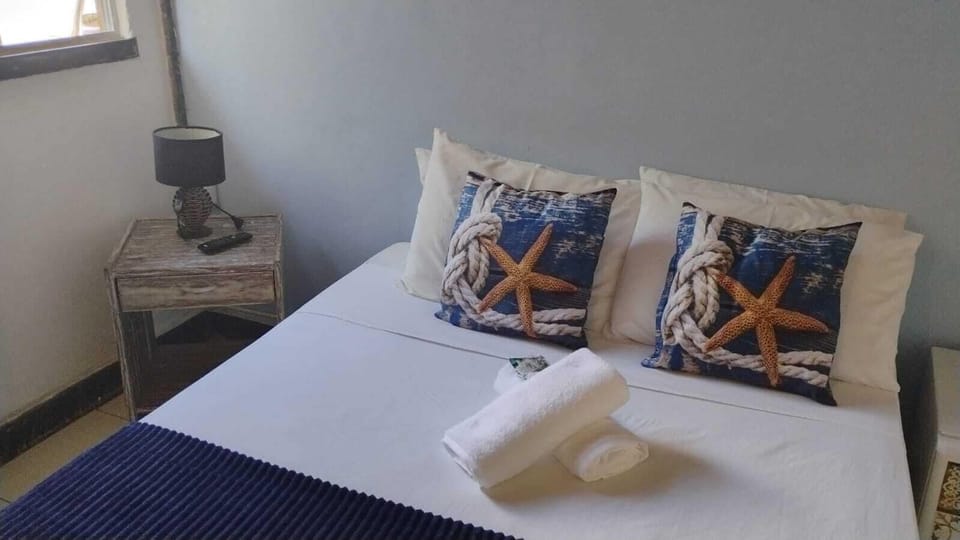 Executive Suite, Balcony, Garden View | Blackout drapes, iron/ironing board, WiFi (free), bed sheets
