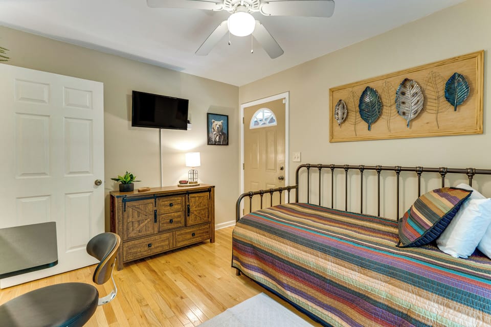 House (2 Bedrooms) | Interior
