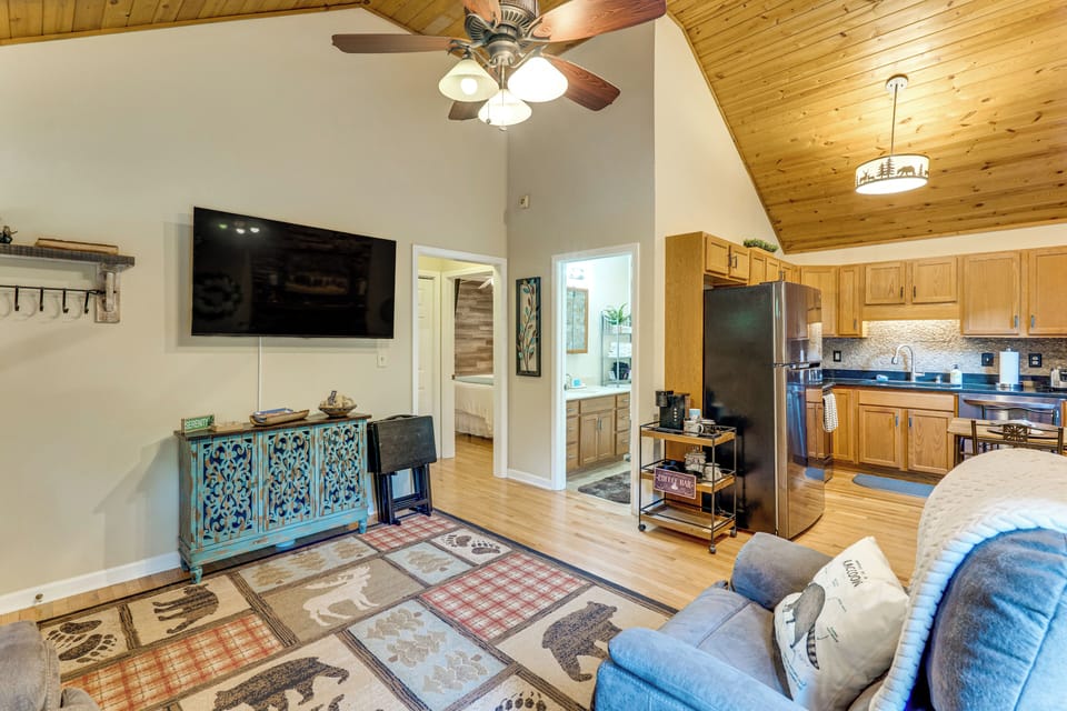House (2 Bedrooms) | Interior