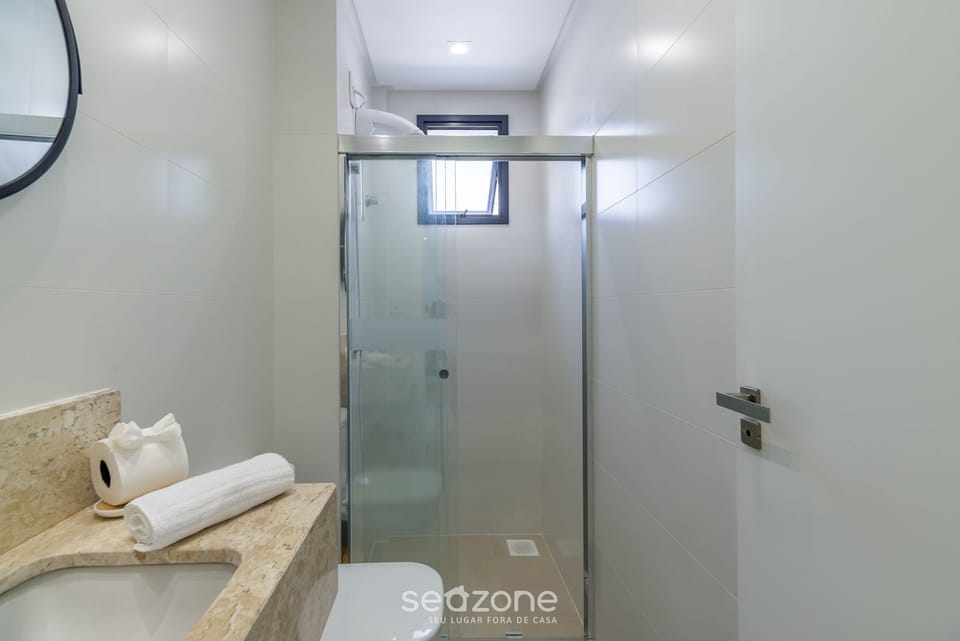 Basic Apartment | Bathroom