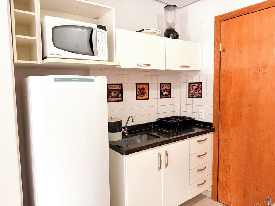 Standard Apartment, City View | Private kitchen
