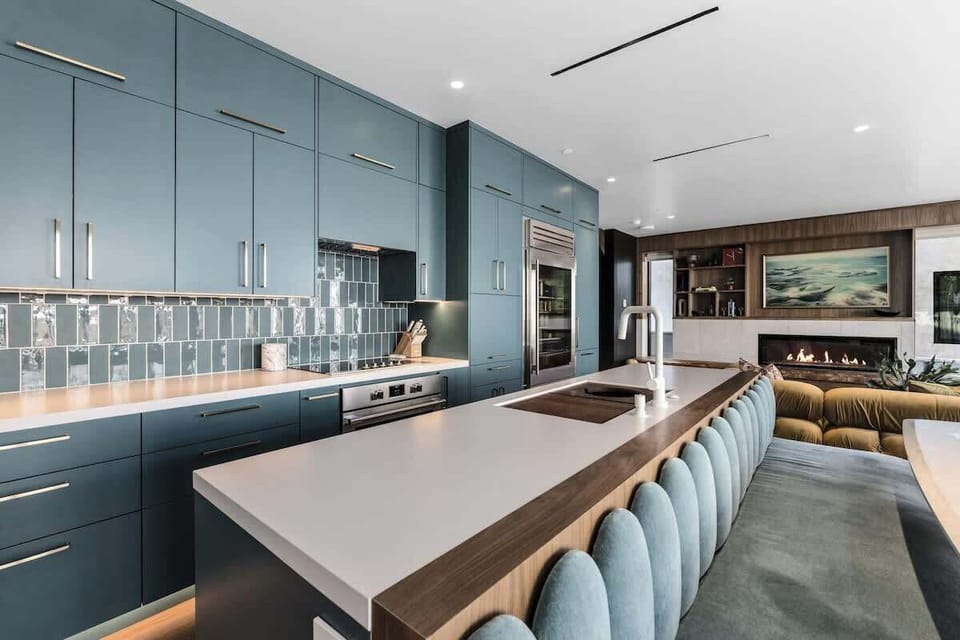 Kitchen / Dining nook