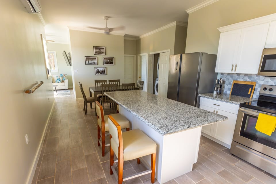 House, 3 Bedrooms | Private kitchen | Coffee/tea maker, fridge, oven, toaster