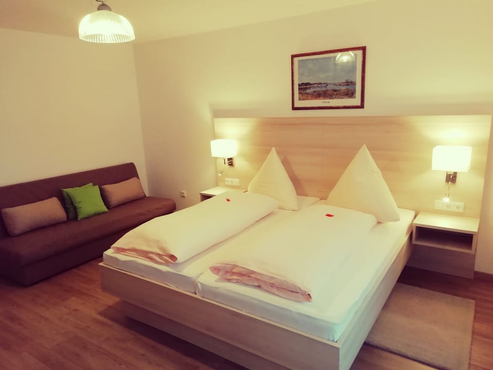 Double Room | WiFi (free)