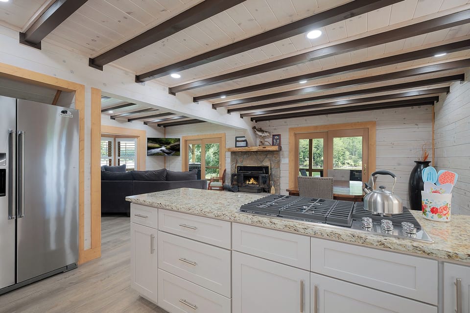 Lazy Lake Loft - Entry Level Kitchen