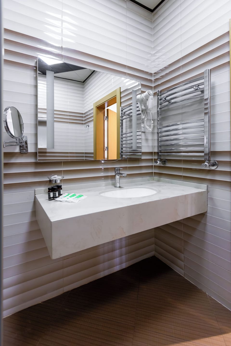 Superior Triple Room | Bathroom | Bathrobes, slippers