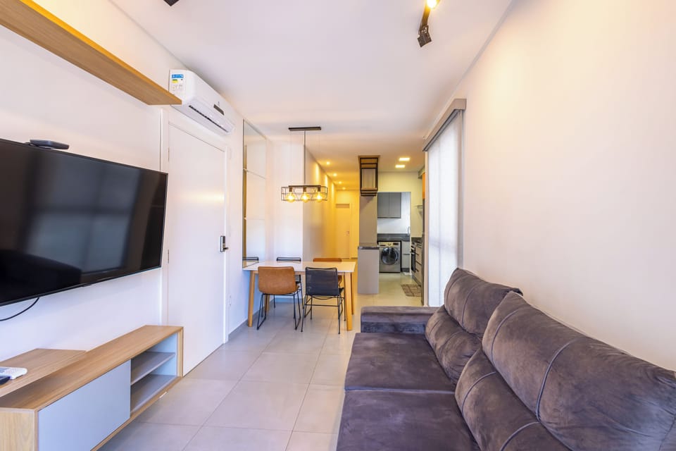 Basic Apartment | Living area | TV
