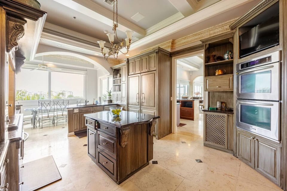 Luxurious Kitchen