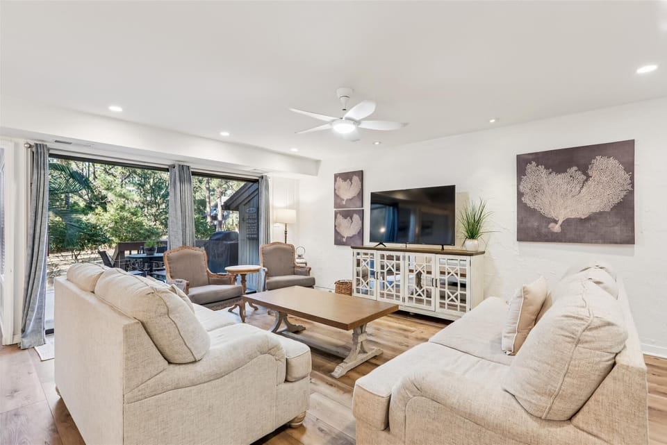 Welcome to 1424 South Beach Villa!