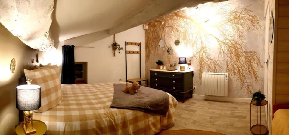 Family Room, Garden View | Free WiFi