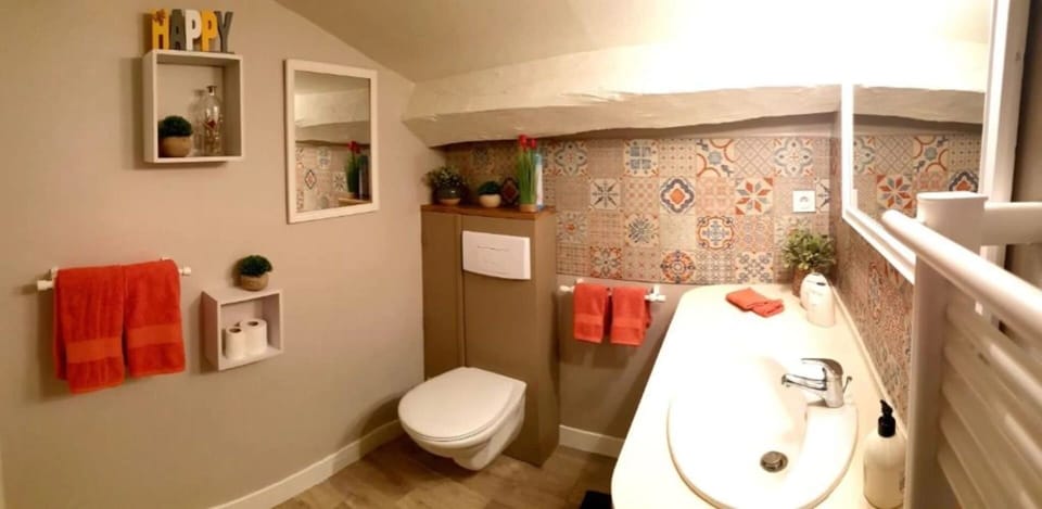 Family Room, Garden View | Free WiFi