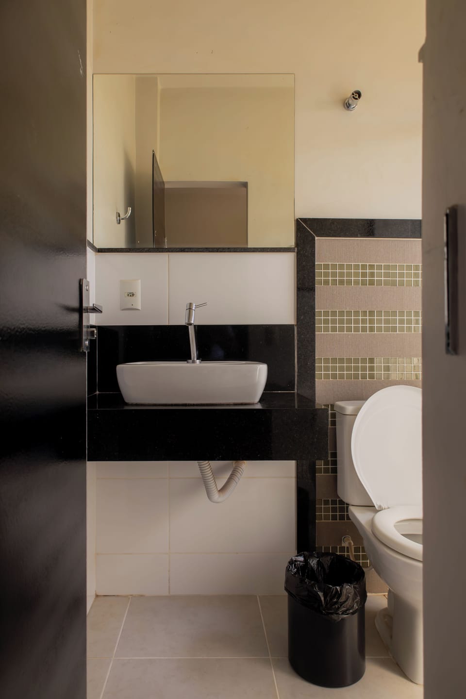 Separate tub and shower, towels, soap, shampoo