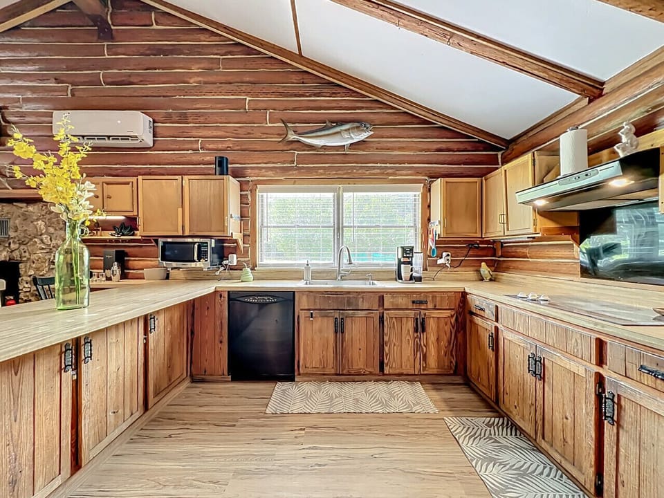 Spacious Cabin Kitchen | Modern Appliances & Wood Finish
