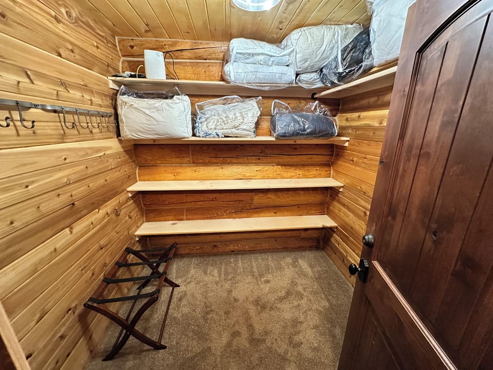 Bedroom 1 - Walk-in Closet