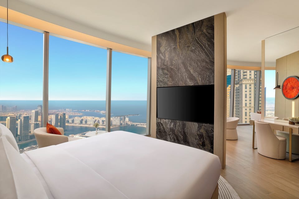 Suite, 1 Bedroom, Club Lounge Access (High Floor) | Premium bedding, down comforters, minibar, in-room safe