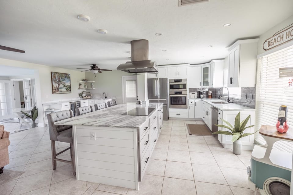 This kitchen is a dream for the group!