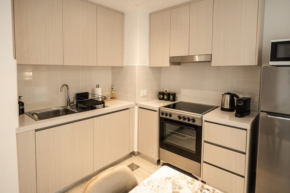 Luxury 1 bedroom chic apartment available on short term rental in Waters Edge, Yas Island, Abu Dhabi, UAE