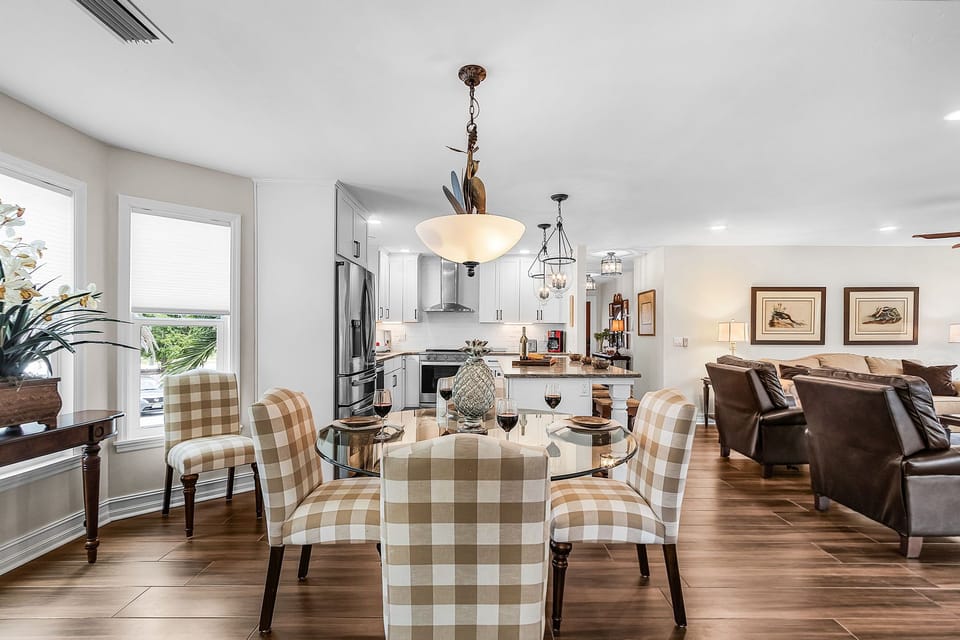 dining area perfect for brunch