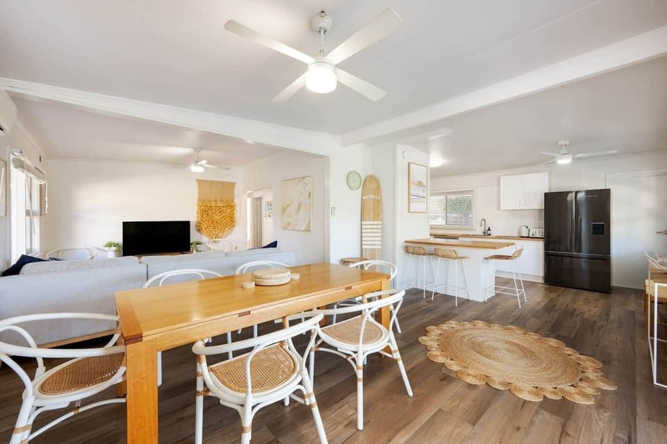 House: Dining room
