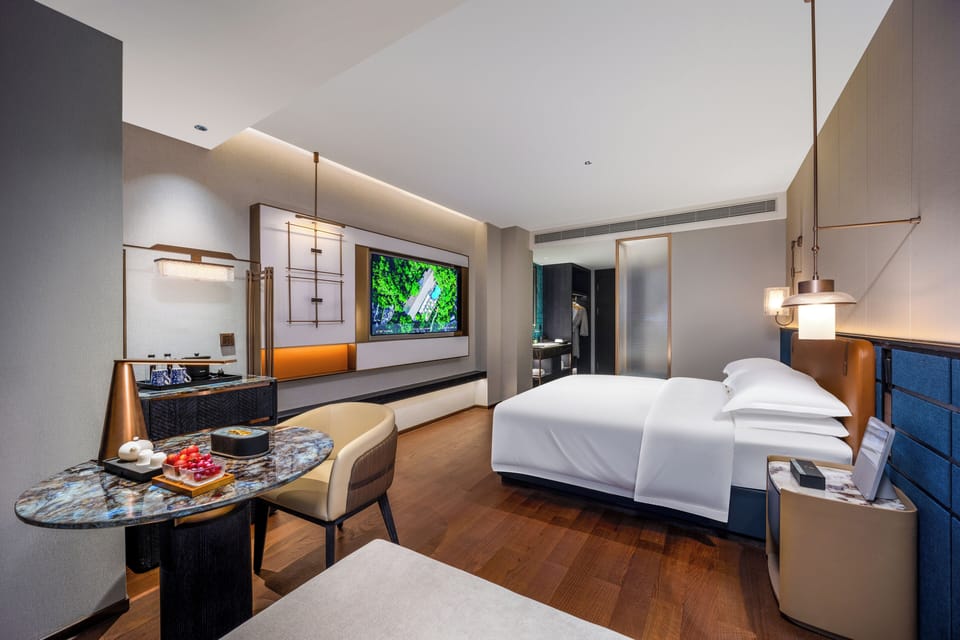 Superior Double Room, Canal View | Desk, laptop workspace, blackout drapes, soundproofing