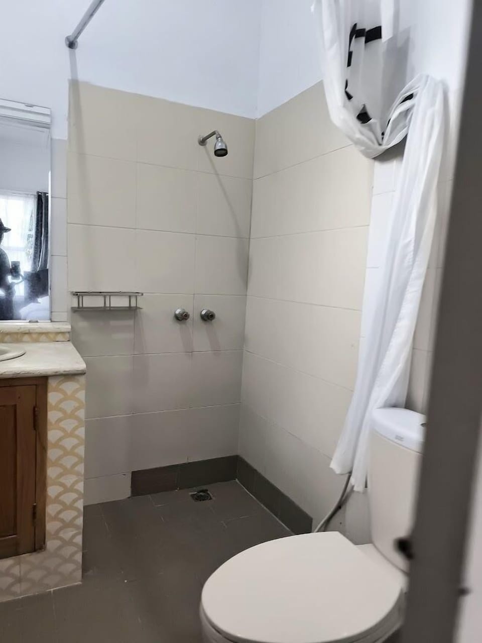 Basic Villa | Bathroom | Bidet, towels, soap, shampoo