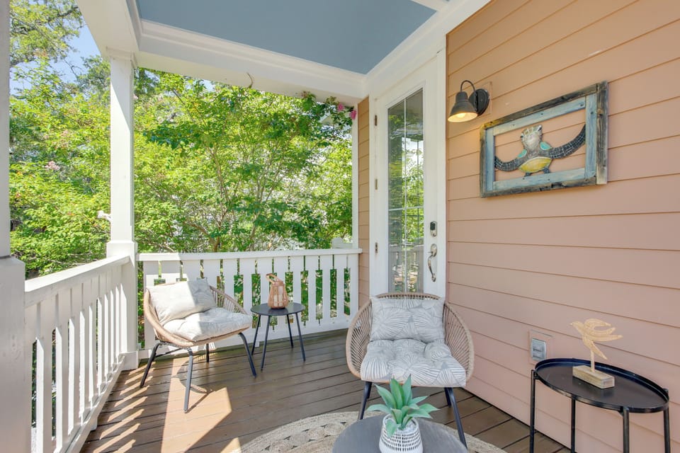 Deck | Seating