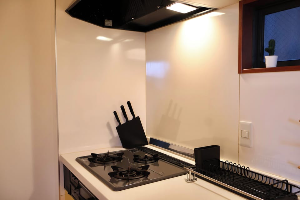 Comfort Villa, Non Smoking, Balcony | Private kitchen | Fridge, microwave, stovetop, cookware/dishes/utensils