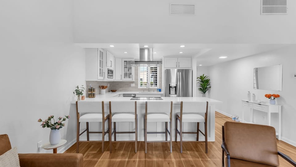 Counter Style Dining Area
