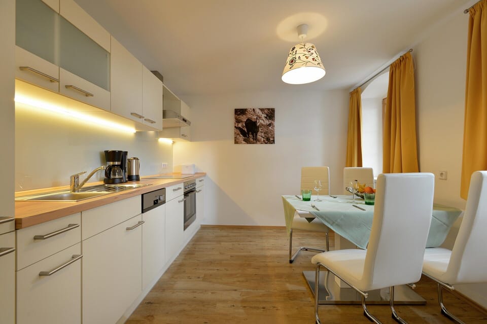 Apartment | Dining