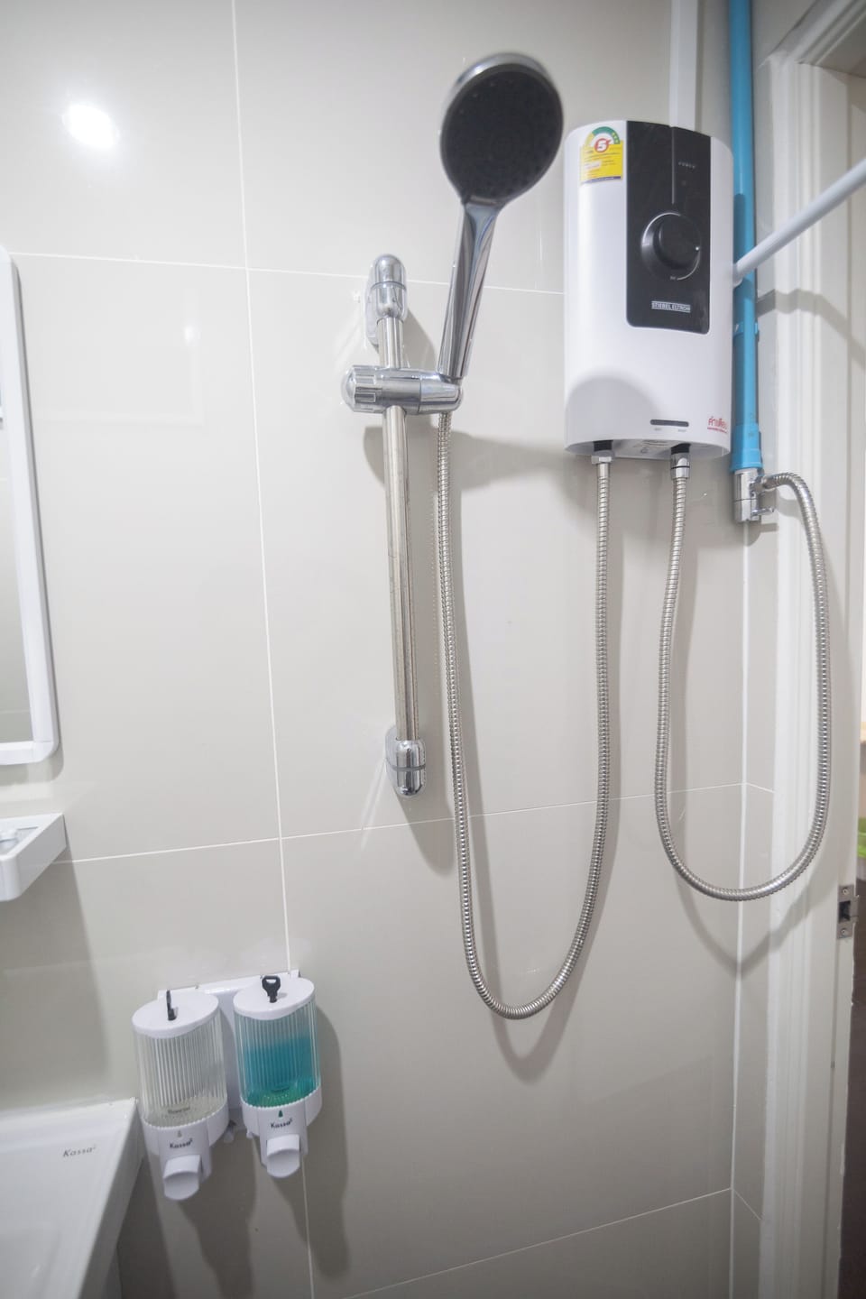 Hair dryer, towels, soap, shampoo