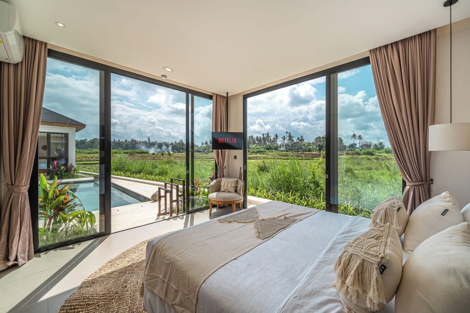 Luxury Villa, 6 Bedrooms, Private Pool, Garden View | In-room safe, desk, laptop workspace, iron/ironing board