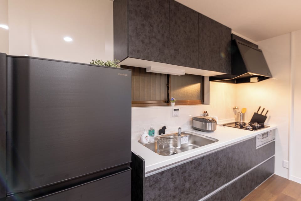 Comfort Villa, Non Smoking | Private kitchen | Fridge, microwave, stovetop, electric kettle