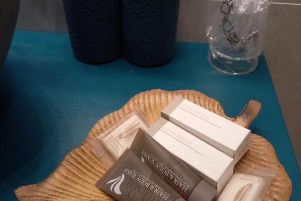 Bathroom amenities